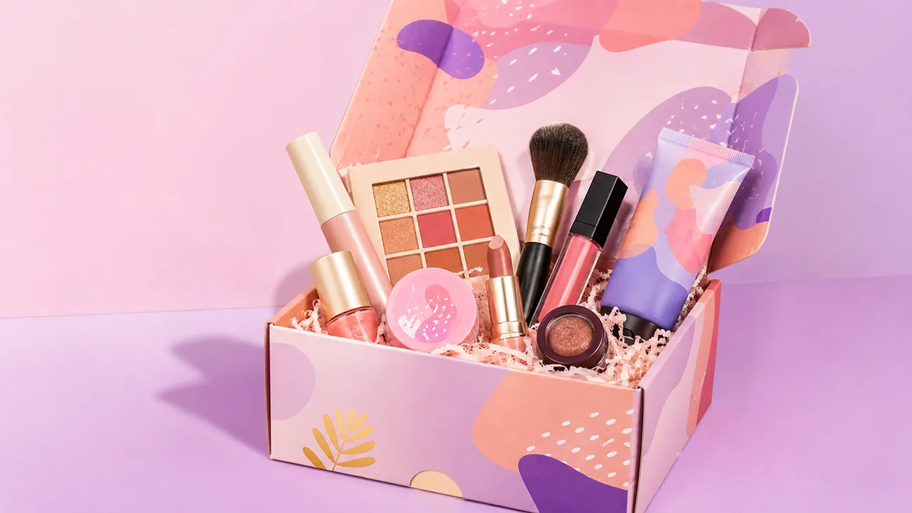 Luxury custom cosmetic gift box with full makeup set for beauty brands