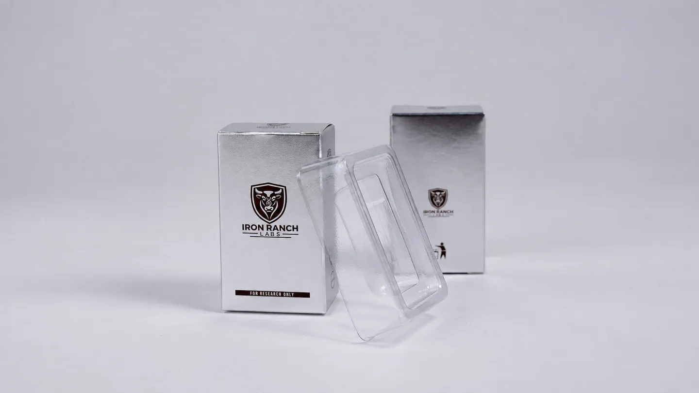 Cajas de viales plateadas que se exhiben con un inserto moldeado transparente para un empaque protector